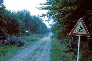 [Lütjensee: Fahrradweg]