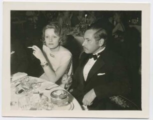Marlene Dietrich und Josef von Sternberg, Empfang zu Ehren von Max Reinhardt, Biltmore Hotel (Los Angeles, September 1934) (Archivtitel)