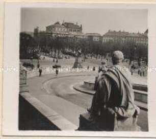 Wien, Blick vom Parlament aufs Burgtheater