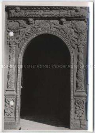 Tangermünde, Altes Portal in der Kirchstraße