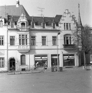 Bernau, Marktplatz 5. Wohnhaus mit Laden (1890). Straßenansicht