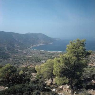 Porto Germenó, Aigósthena. Akropolis von Aigósthena. Zu Füßen des Patéras-Gebirges: Akropolis von Aigósthena, 4. und 3. Jh., megarische Festung