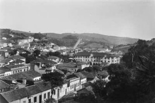 Blick über Serra Negra : Blick über die Häuser und Dächer von Serra Negra.