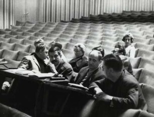 Probenfoto mit Günter Grass im Schiller Theater für Die Plebejer proben den Aufstand