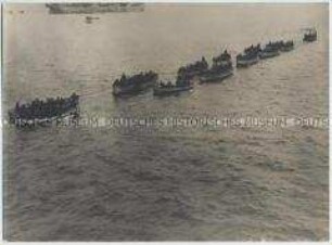 Ausschiffen von Truppen vor der Insel Oesel