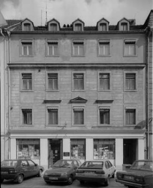 Dresden-Neustadt, Heinrichstraße 10. Wohnhaus mit Ladeneinbau (M. 18. Jh.). Straßenfront