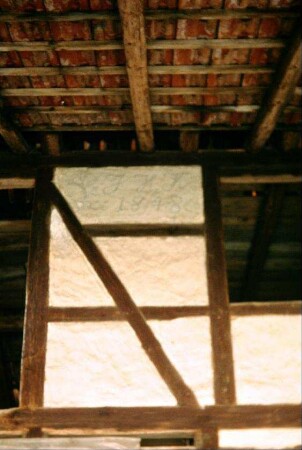 Detail einer Scheune; Fachwerkwand mit Initialen und Jahreszahl 181(?)8