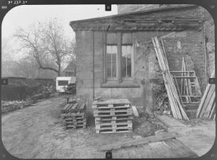 Dresden-Südvorstadt, Nürnberger Straße / Hohe Straße. Ruine der Zionskirche (1908-1912, R. Schilling, J. W. Gräbner; Zerstörung 1945, als Lapidarium genutzt). Teilansicht