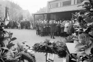 Feierstunde des Bürgervereins Mühlburg zum Volkstrauertag auf dem Mühlburger Friedhof.