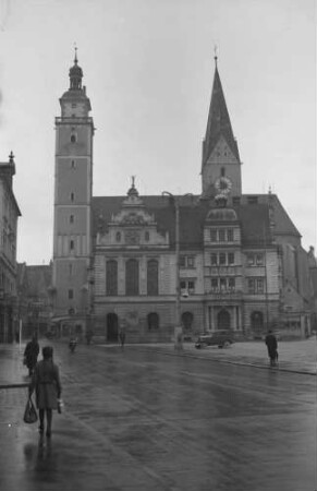 Ingolstadt: Rathaus und St. Moritzkirche