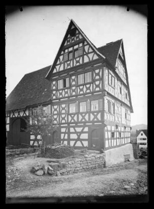 Gruol: Rotes Haus
