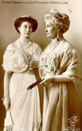 Auguste Viktoria mit ihrer Tochter Viktoria Luise