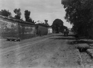 Straßenansicht : Blick entlang einer Straße.