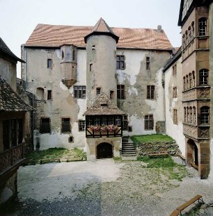 Ronneburg. Kernburg, Innenhof, Blick zum Palas