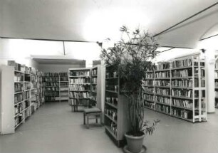 Ebersbach. Stadtbibliothek, Hauptstraße 61. Lesesaal