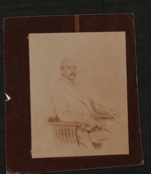 Fotografie einer Zeichnung von Hugo von Hofmannsthal senior, in einem Sessel sitzend