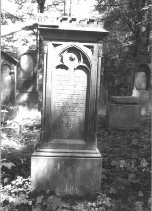 Grabstein 827