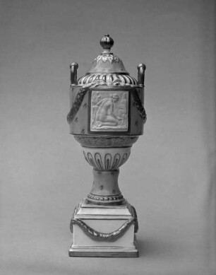 Aufsatzstück à l'antique
