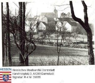 Neunkirchen im Odenwald, Teilansicht mit Kirche