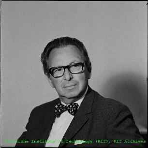 Prof. Otto Haxel (wissenschaftlich-technischer Geschäftsführer der Gesellschaft für Kernforschung (GfK))