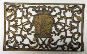 Ornamentbeschlag mit Adelskrone