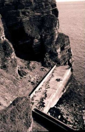 Helgoland: Klippenbefestigung von oben