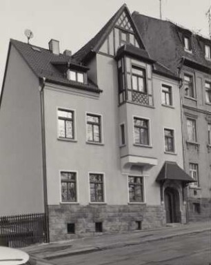 Mylau, Wohnhaus : Mylau. Wohnhaus (um 1900), Ernst-Thälmann-Straße 43. Straßenansicht