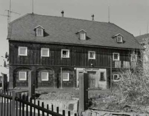 Neugersdorf, Wohnhaus : Neugersdorf (Kreis Löbau-Zittau), Wohnhaus, Karl-Liebknecht-Straße 12c, um 1800, Traufseite
