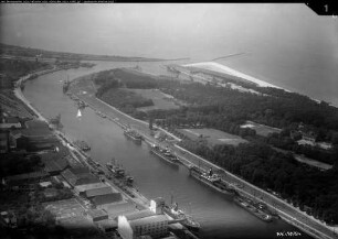 Danzig, Neufahrwasser, Hafenkanal