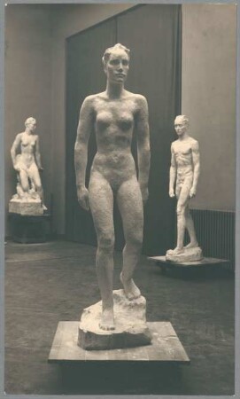 Laufende, 1929, Gips