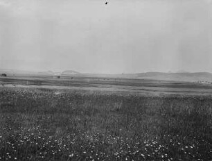 Landschaft : Blick über eine ebene Landschaft
