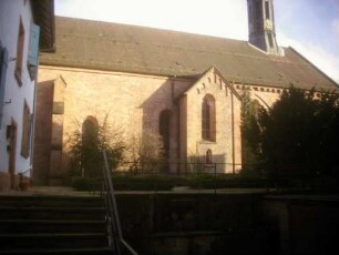 Stadtkirche (ehemals Refektorium)-Ansicht über Traufseite mit Romanischen Bestandteilen