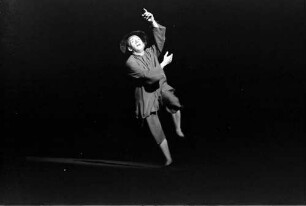 Berlin: Kabarett der Komiker; Erwin Hoffmann tanzt "Kuli"