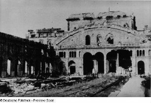 Potsdamer Bahnhof, Ruine der Bahnsteighalle : Berlin-Mitte. Potsdamer Bahnhof, Ruine der Bahnsteighalle