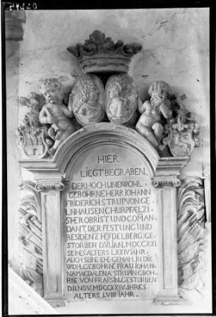 Handschuhsheim Sankt Vitus Kirche Epitaph Johann Friedrich Strup von Gelnhausen (gestorben 1721) und Ehefrau Johanna Magdalena geborene Frays (gestorben 1724)