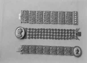 Armbänder aus Gußeisen