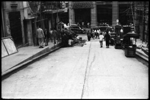 Hongkong: Geschäftsstraße [wartende Rikschafahrer]
