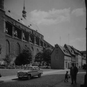 Stralsund. Badenstraße und Kirchenschiff der St.-Nikolai-Kirche