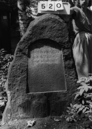 Grabstein 520