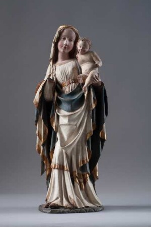 Stehende Maria mit Kind