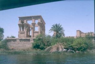 Ägypten. Tempel von Philae auf der Insel Agilkia im Assuan-See. Kiosk des Trajan