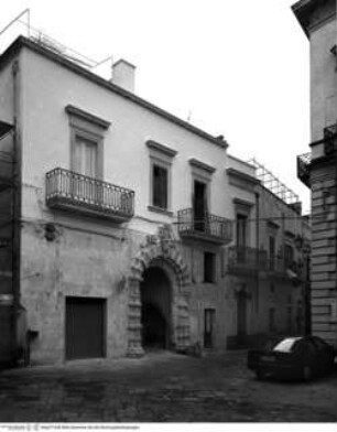 Palazzo Carlo Galluccio