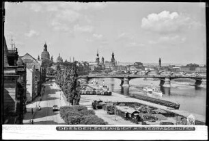 Dresden, Elbansicht mit Terrassenufer, Carolabrücke, Frauenkirche, Katholischer Hofkirche und Semperoper