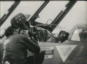 Pilot im Jagdflugzeug "Phantom"