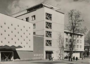 Brasov (ehemals Kronstadt). Filmtheater "Partisan" und Wohnbauten