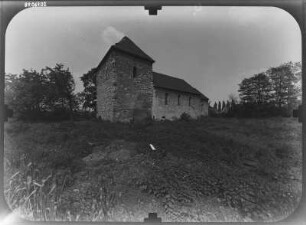 Röblingen am See. Kirche St. Nikolai (Baubeginn 12. Jh.). Ansicht von Südwest