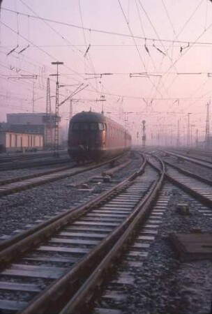 Hameln Ausfahrt VT Baureihe 608