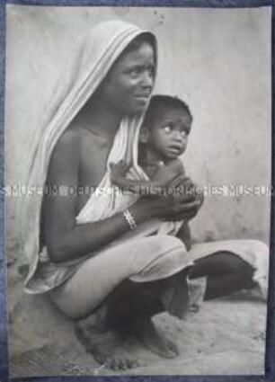 Mutter mit Kind, Indien