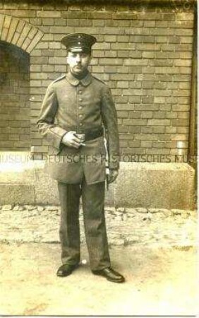 Deutscher Offizier in Uniform