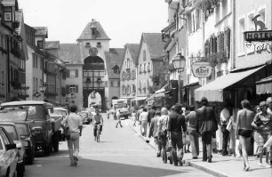 Meersburg: Straße mit Tor in der Unterstadt